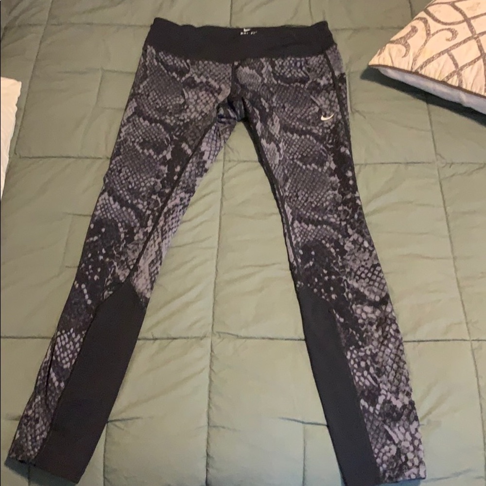 Nike DRI-FIT. Snake skin print